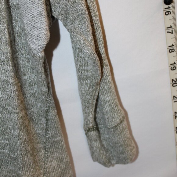 Mudd Marled Knit V-Neck Lightweight Varsity curved hem greenish-gray top M - Picture 4 of 8